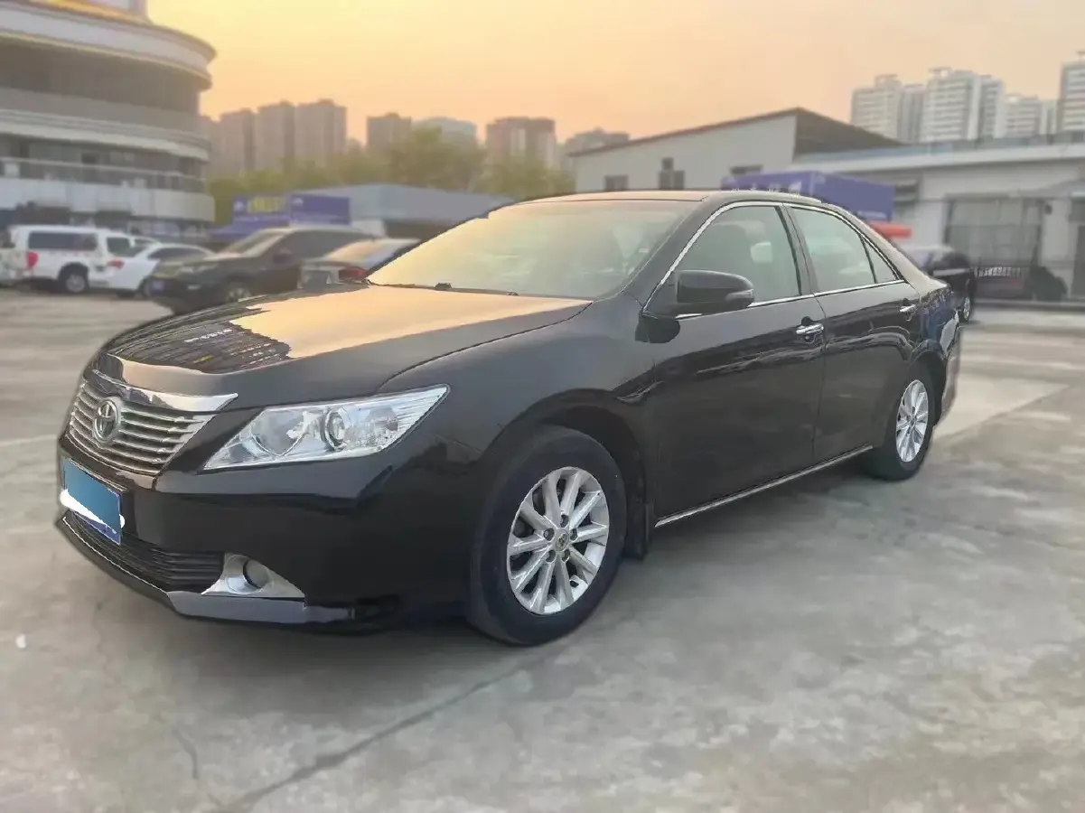 2013 Toyota Camry 2.0L 148HP L4 4AT