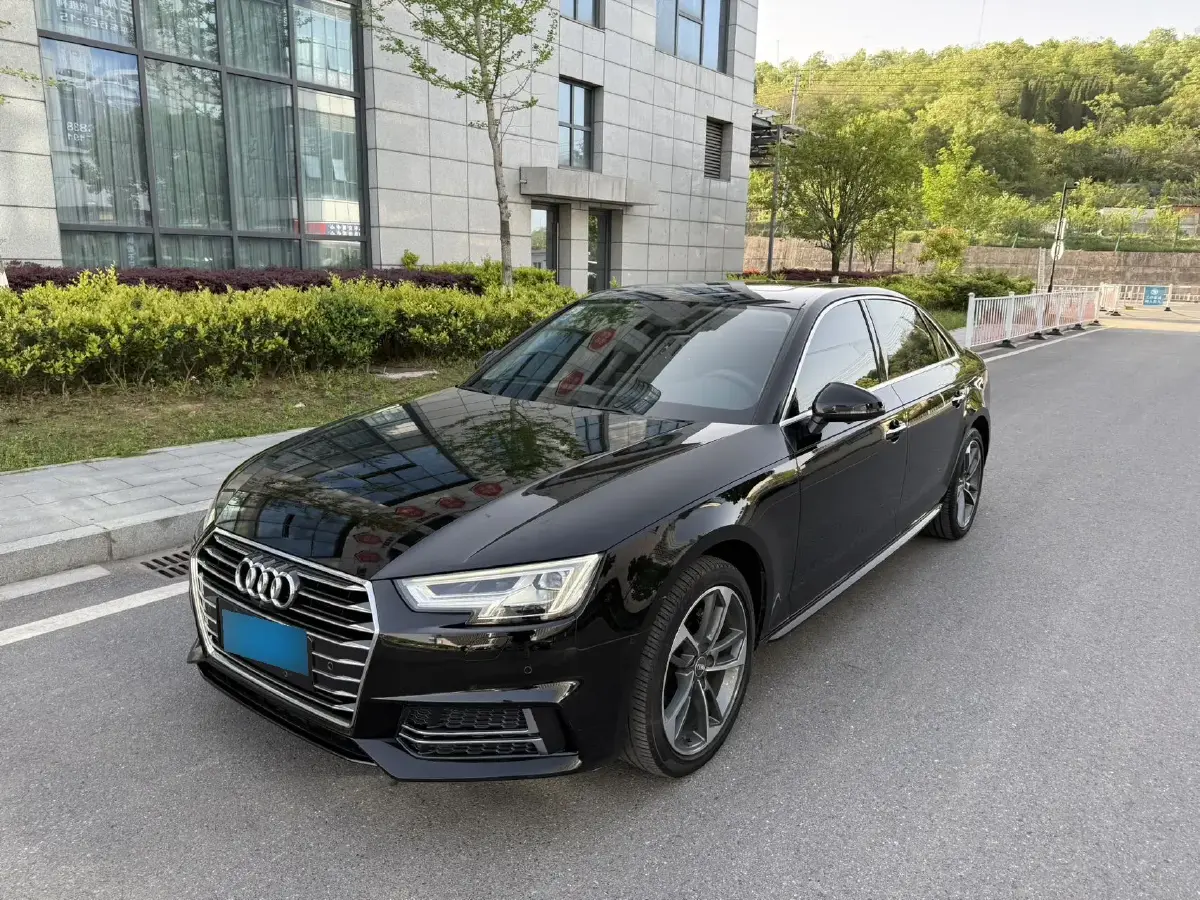2019 Audi A4L 2.0T 190HP L4 7DCT