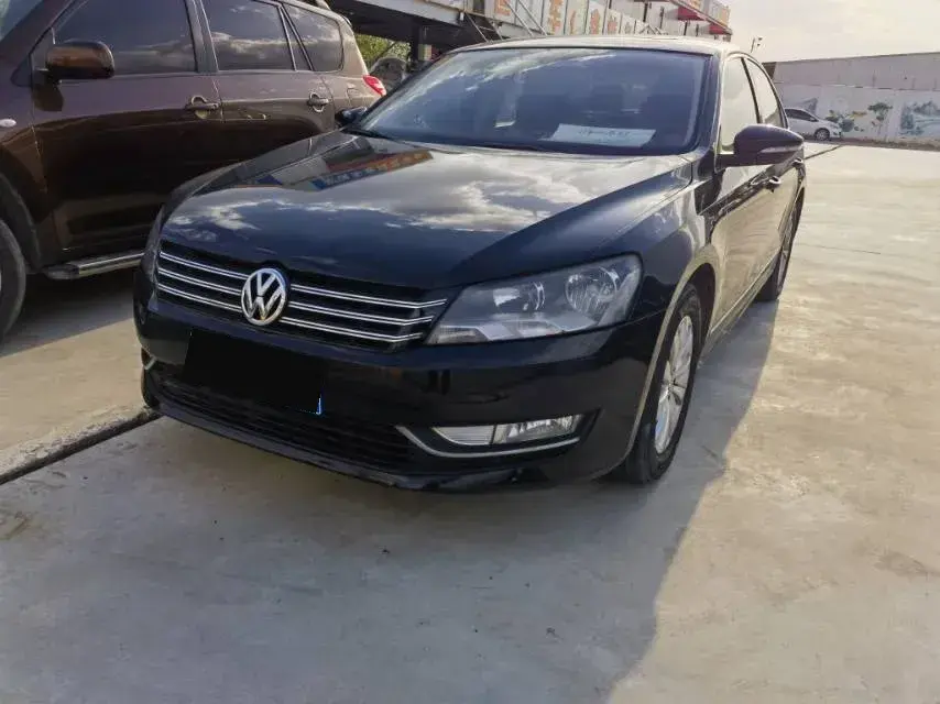 2011 Volkswagen Passat 1.8T 160HP L4 7DCT