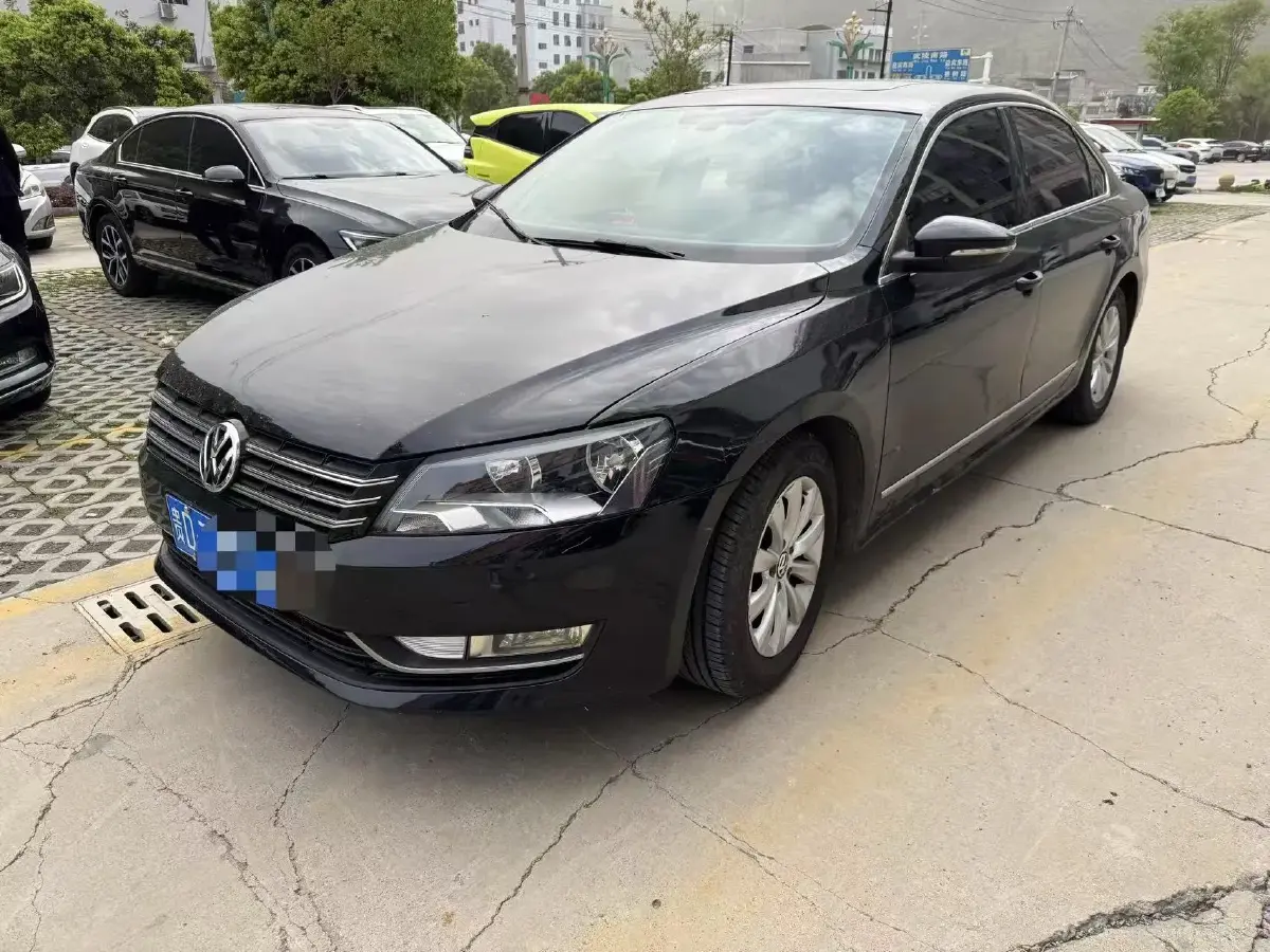 2015 Volkswagen Passat 1.8T 160HP L4 7DCT