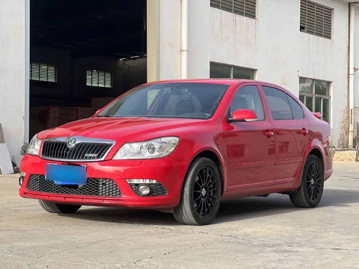 2010 Skoda Octavia 2.0T 200HP L4 6DCT