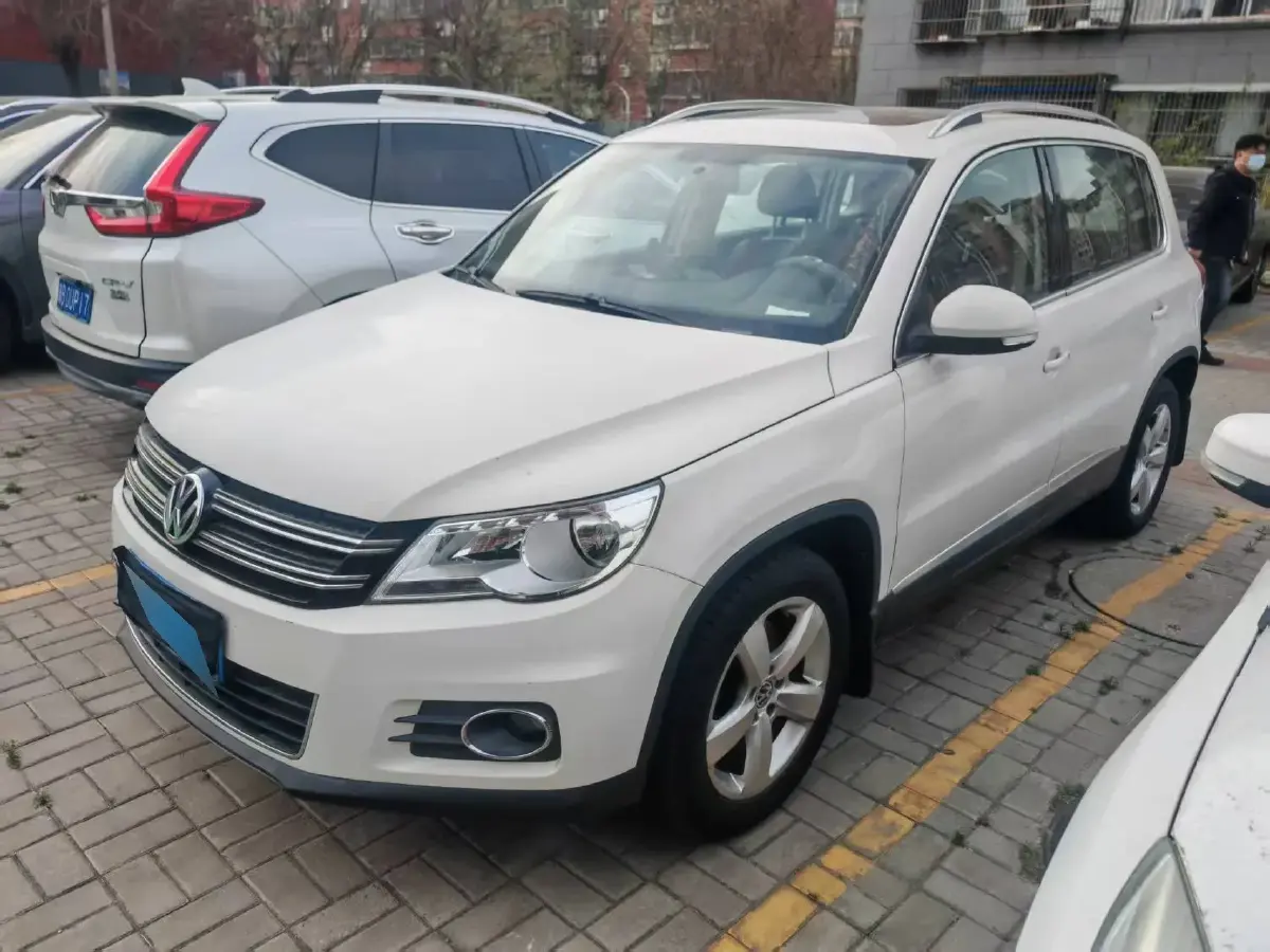 2012 Volkswagen Tiguan 1.8T 160HP L4 6AT