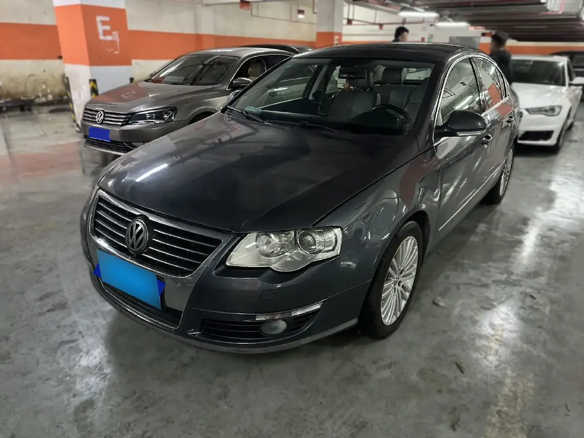 2013 Volkswagen Passat 1.8T 160HP L4 7DCT