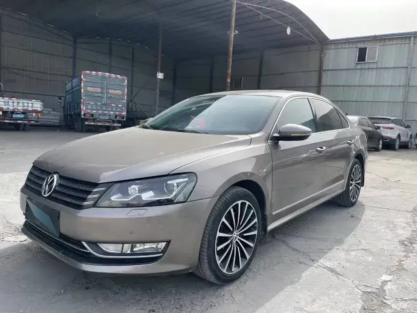 2015 Volkswagen Passat 1.8T 160HP L4 7DCT