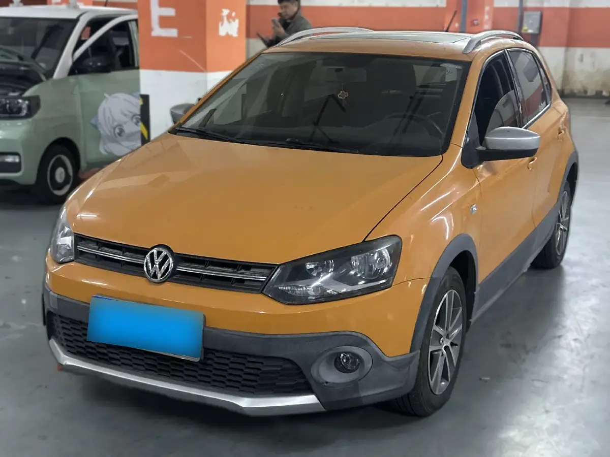 2012 Volkswagen Polo 1.6L 105HP L4 5MT