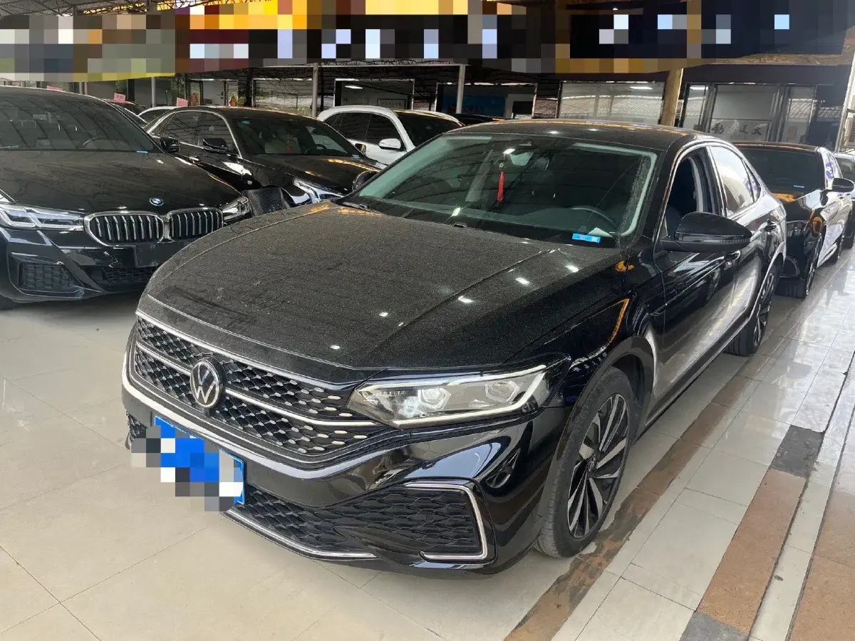 2022 Volkswagen Passat 2.0T 186HP L4 7DCT