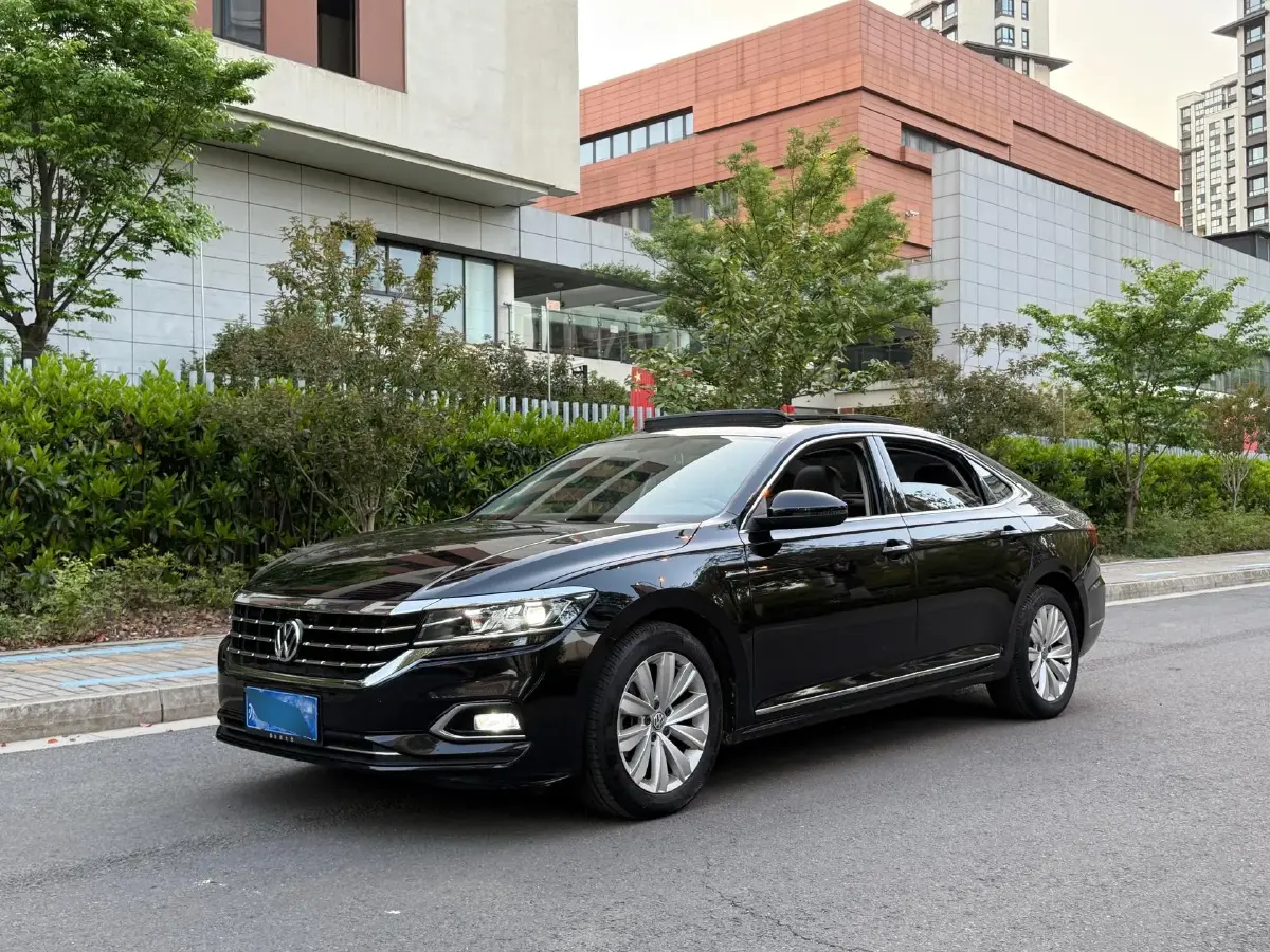 2019 Volkswagen Passat 2.0T 186HP L4 7DCT