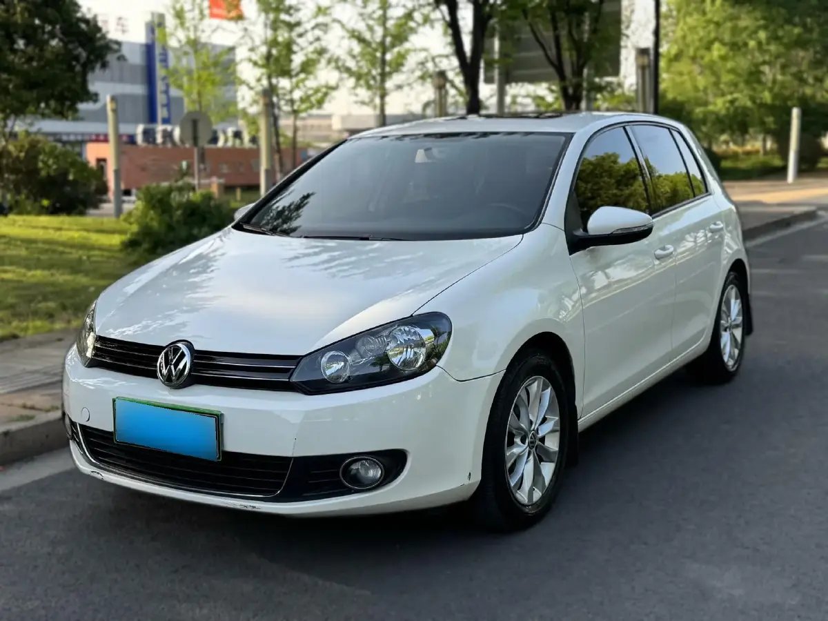 2012 Volkswagen Golf 1.4T 131HP L4 5MT