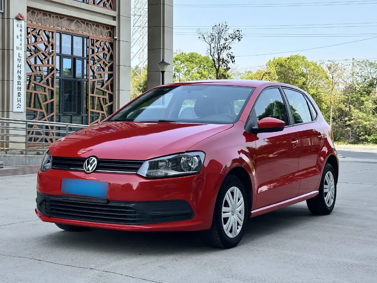2016 Volkswagen Polo 1.4L 90HP L4 6AT