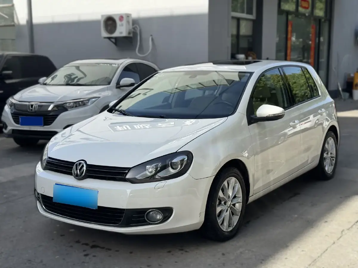 2010 Volkswagen Golf 1.4T 131HP L4 7DCT