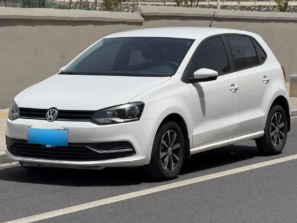 2016 Volkswagen Polo 1.4L 90HP L4 6AT
