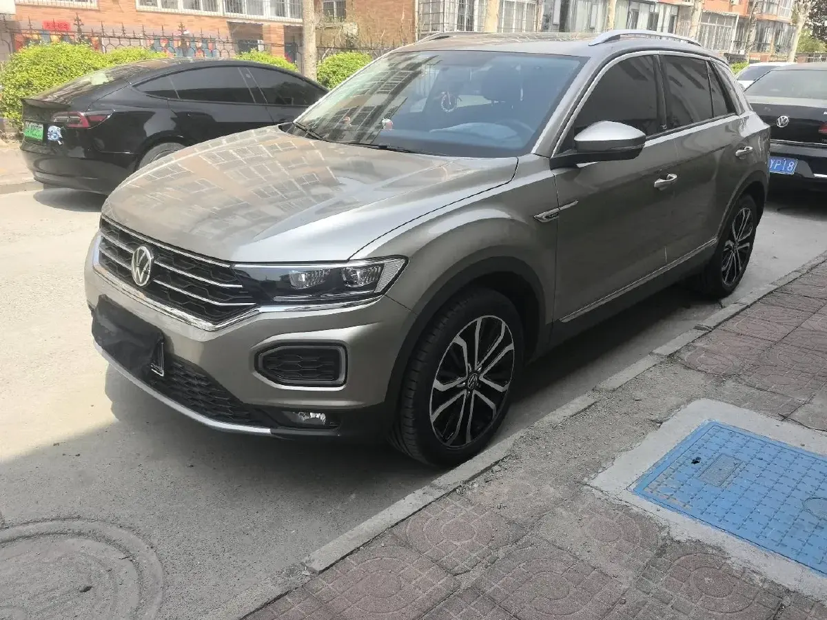2021 Volkswagen T-Roc 1.4T 150HP L4 7DCT