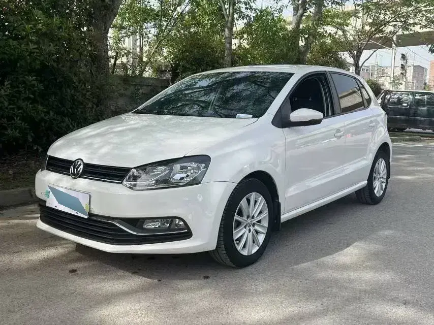 2014 Volkswagen Polo 1.6L 110HP L4 6AT