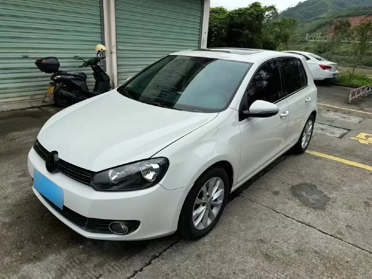 2010 Volkswagen Golf 1.4T 131HP L4 7DCT