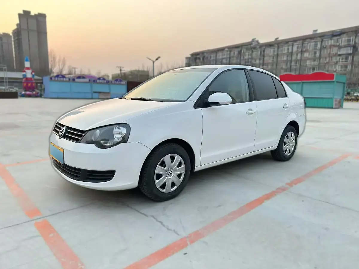2011 Volkswagen Polo 1.4L 86HP L4 5MT
