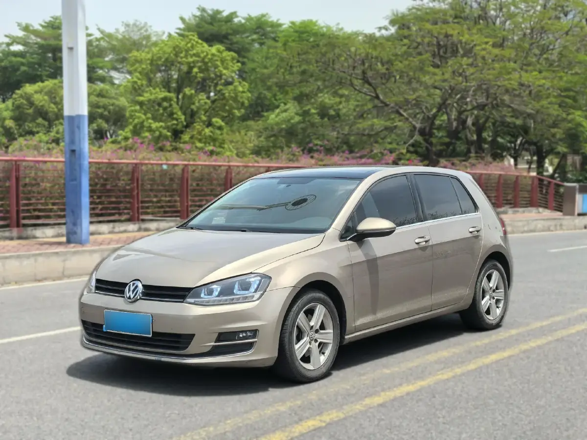 2015 Volkswagen Golf 1.4T 131HP L4 5MT