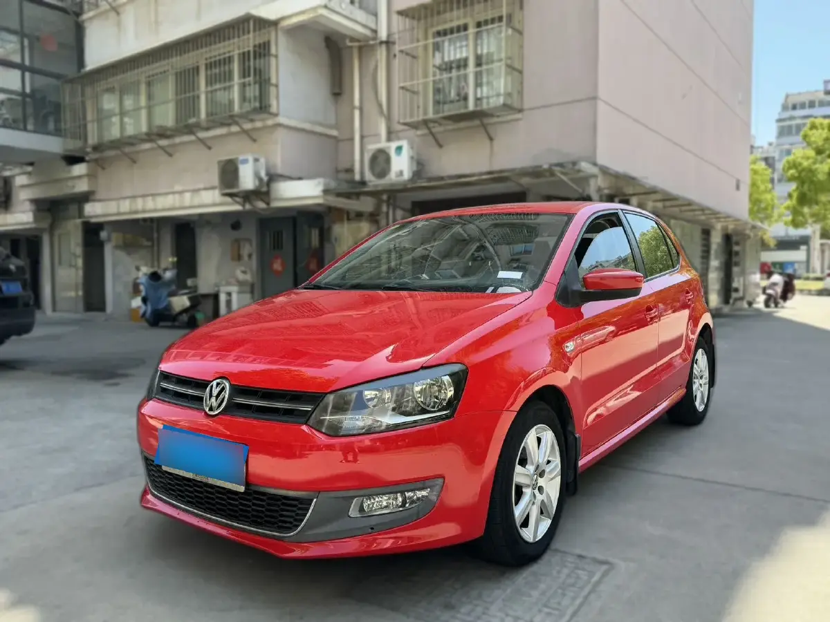 2013 Volkswagen Polo 1.4L 86HP L4 5MT