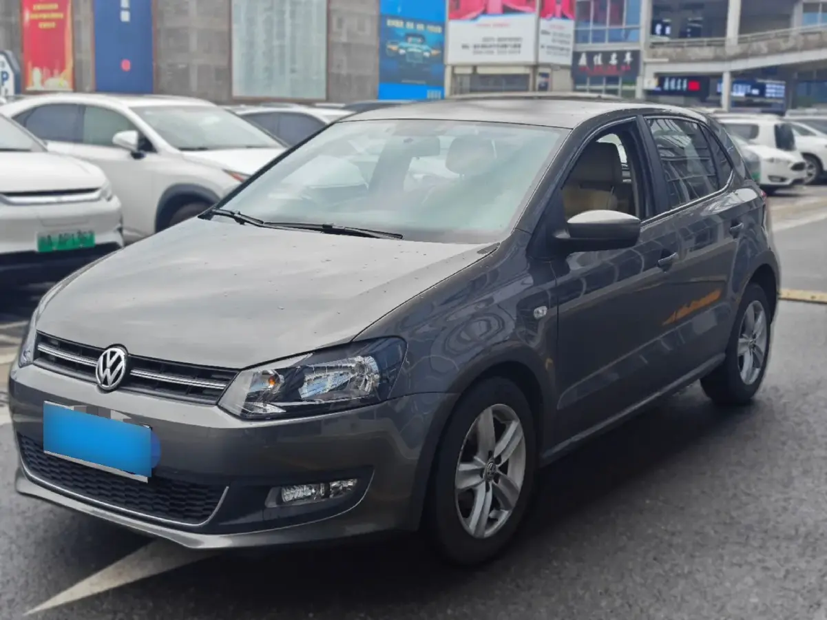 2011 Volkswagen Polo 1.4L 86HP L4 6AT