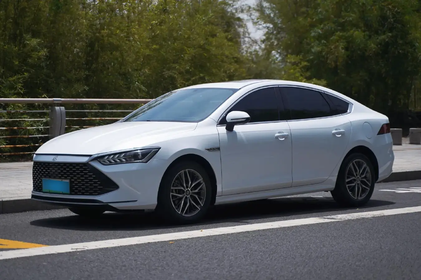 2021 BYD Qin Plus 1.5L 110HP L4 E-CVT PHEV 8.32KWH