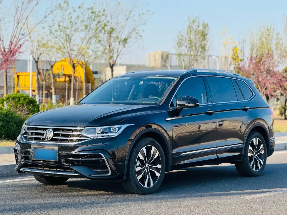 2024 Volkswagen Tiguan L 2.0T 186HP L4 7DCT