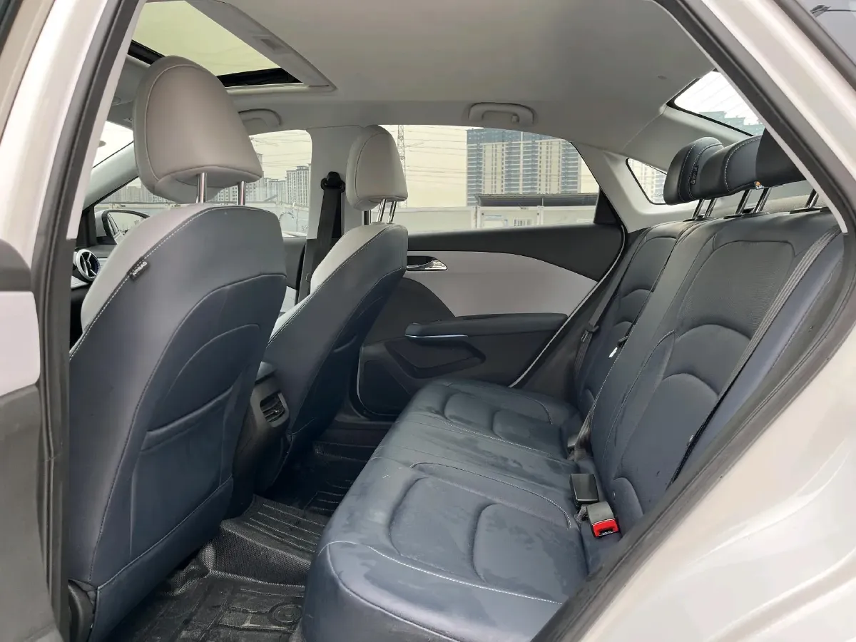 2023 Chevrolet Monza 1.5L 113HP L4 6DCT,autocango,china used car exporter,china ev exporter,chinese used car exporter,chinese used ev exporter