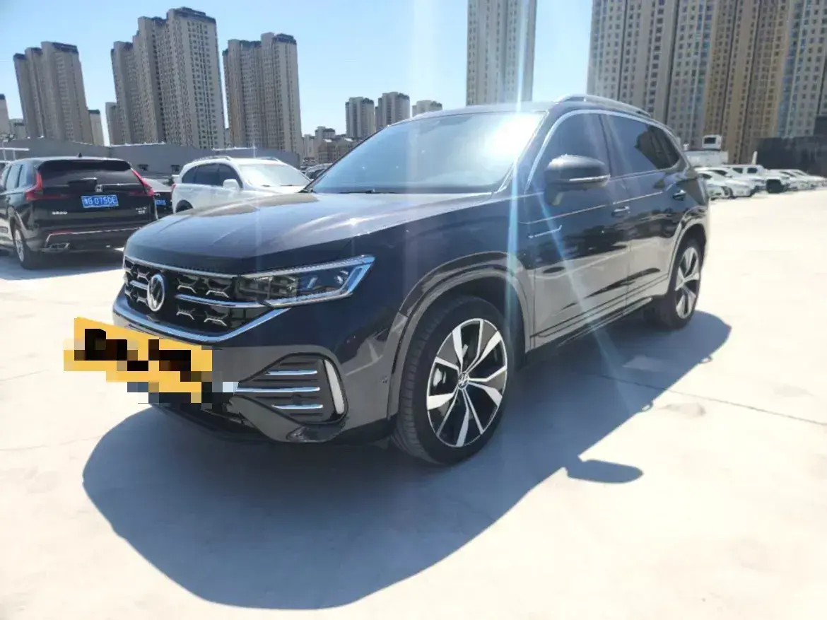 2024 Volkswagen Tayron 2.0T 220HP L4 7DCT