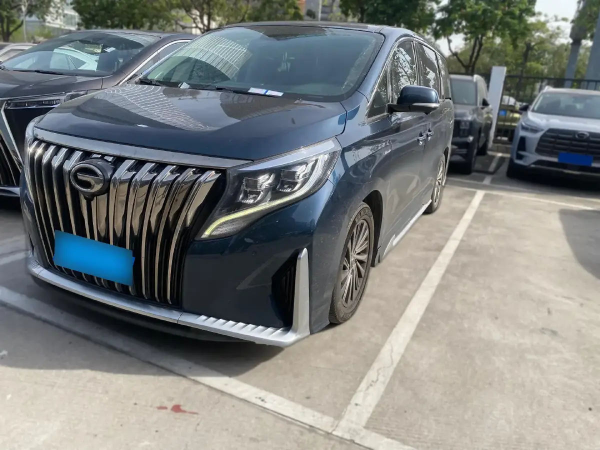 2021 GAC Trumpchi M8 2.0T 252HP L4 8AT