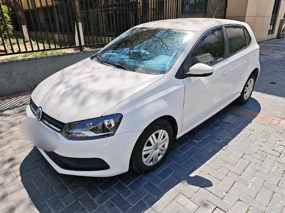 2016 Volkswagen Polo 1.4L 90HP L4 6AT