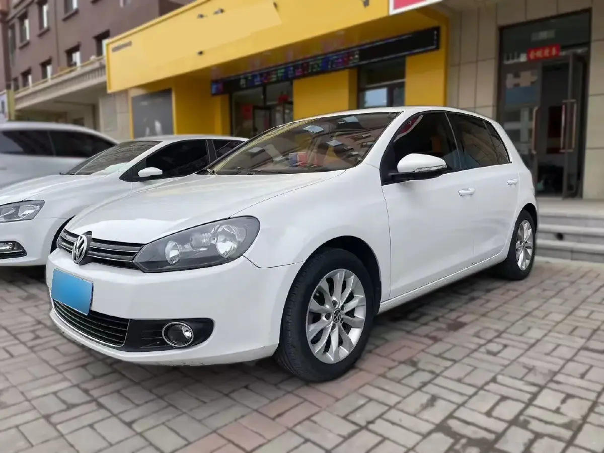 2012 Volkswagen Golf 1.4T 131HP L4 5MT
