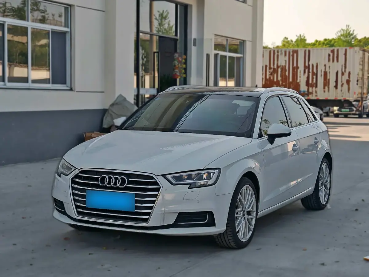 2025 Audi A3 1.5T 160HP L4 7DCT