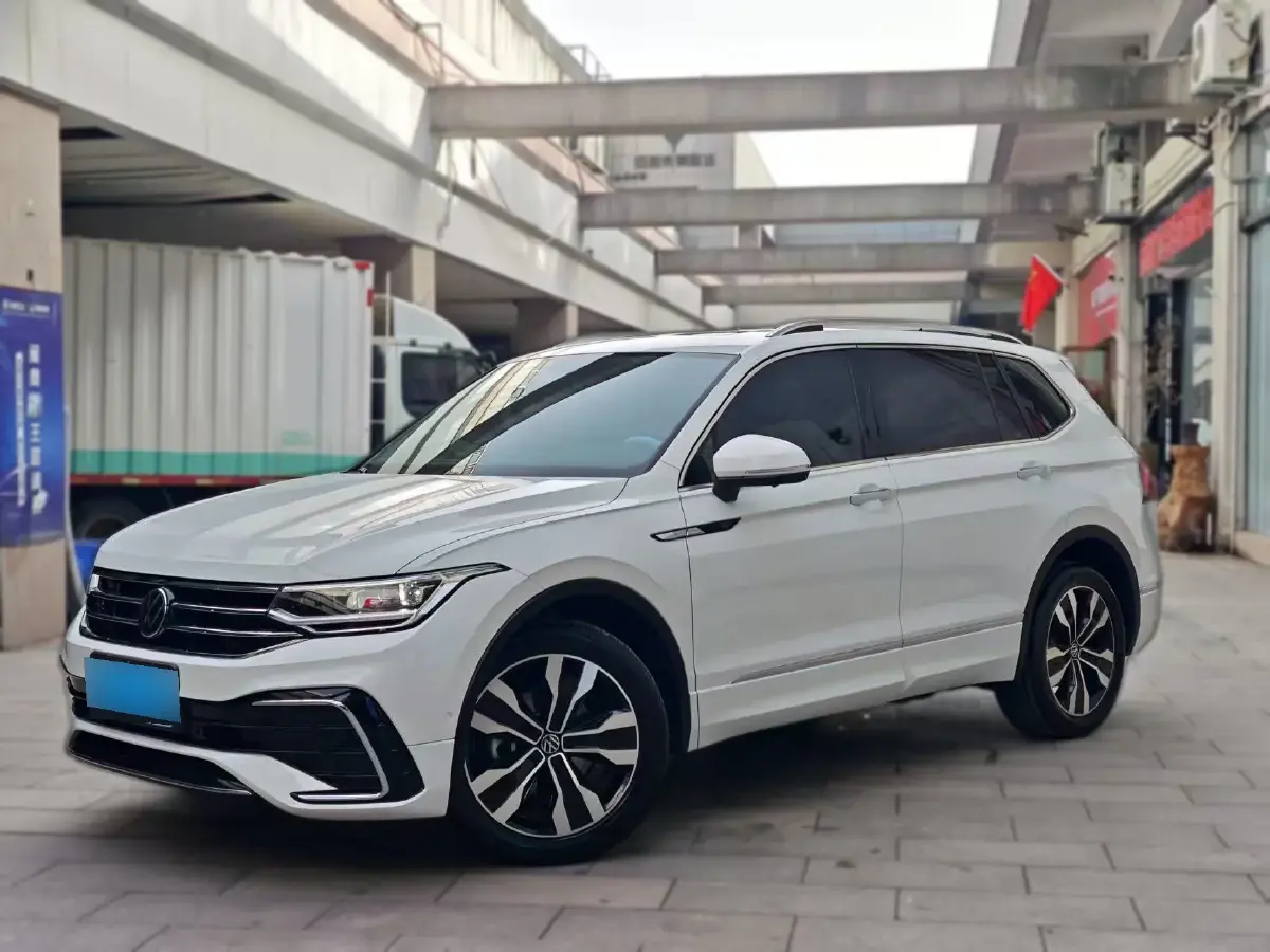 2024 Volkswagen Tiguan L 2.0T 186HP L4 7DCT