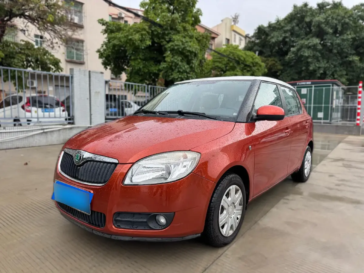 2011 Skoda Fabia 1.4L 86HP L4 6AT