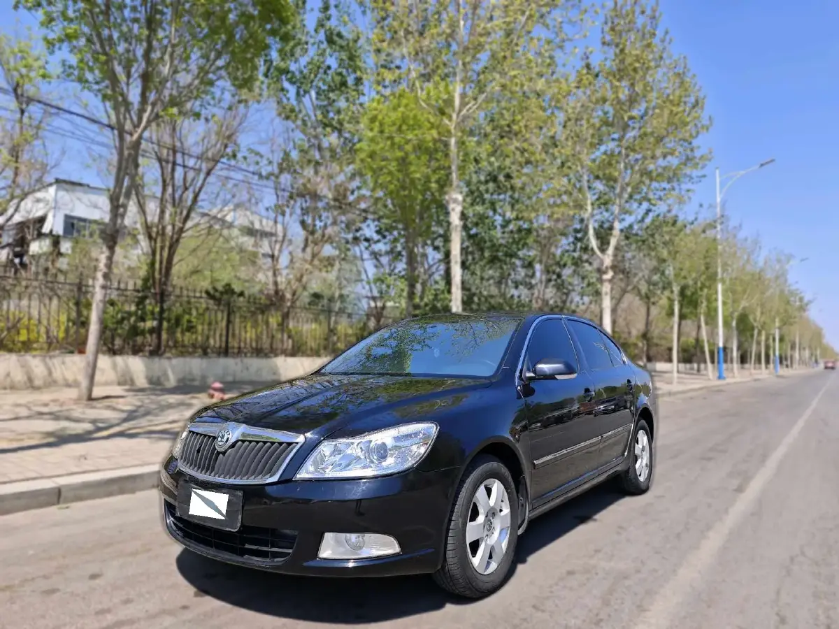 2012 Skoda Octavia 1.6L 105HP L4 5MT