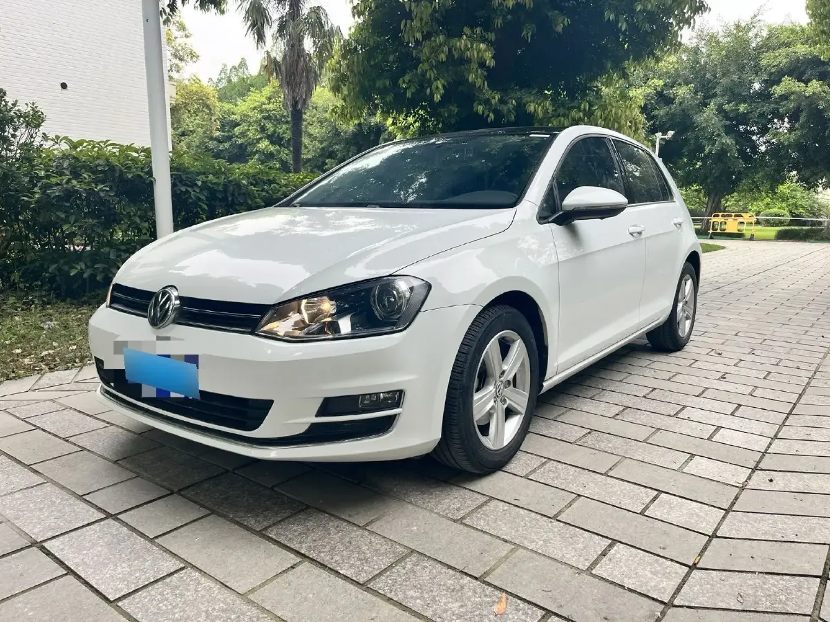 2014 Volkswagen Golf 1.4T 131HP L4 7DCT