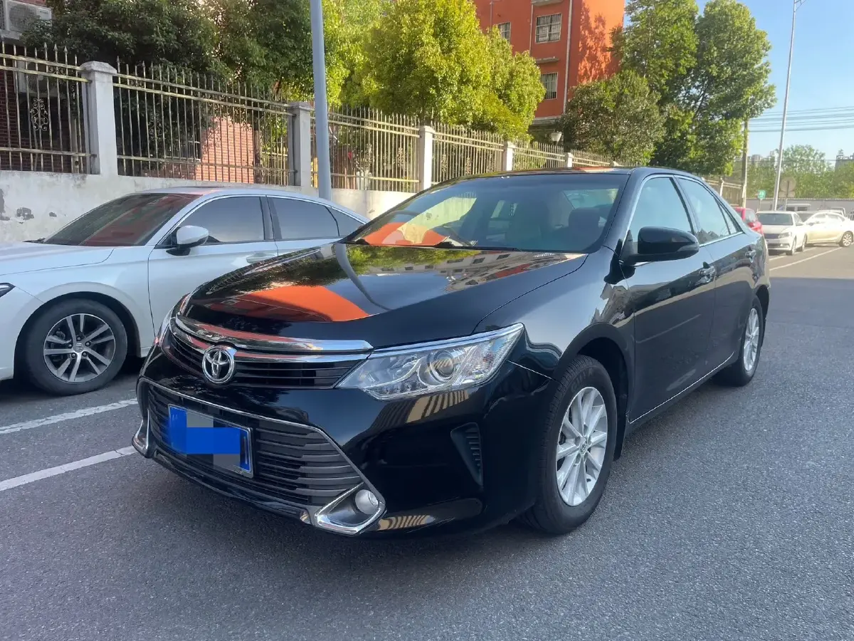 2015 Toyota Camry 2.0L 167HP L4 6AT