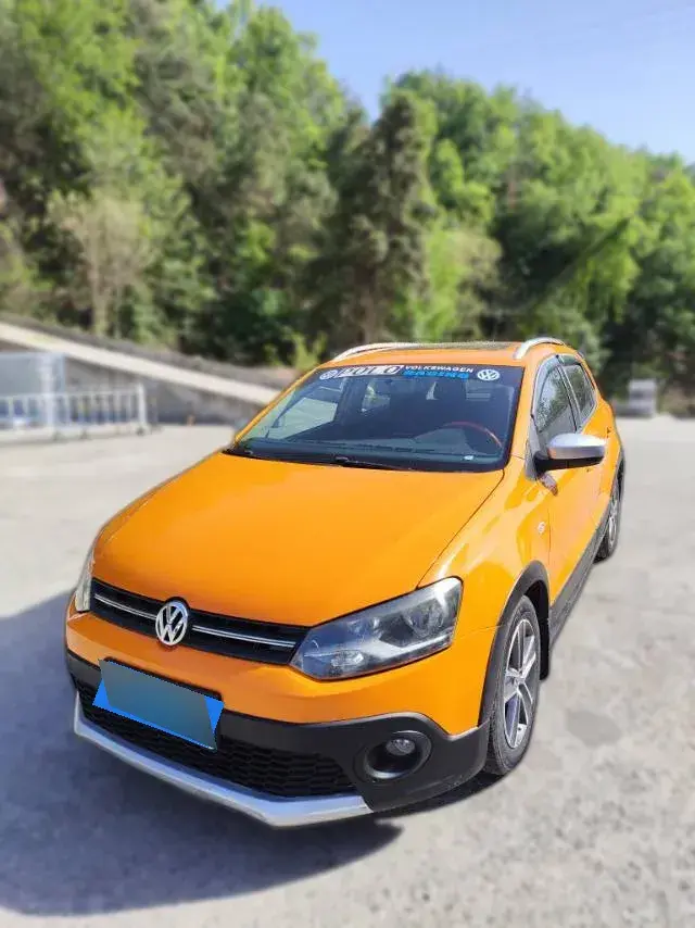2012 Volkswagen Polo 1.6L 105HP L4 5MT