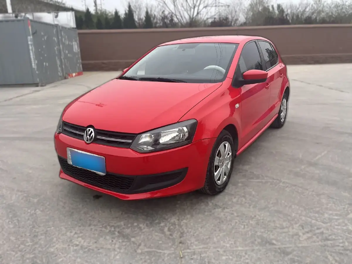 2013 Volkswagen Polo 1.4L 86HP L4 5MT