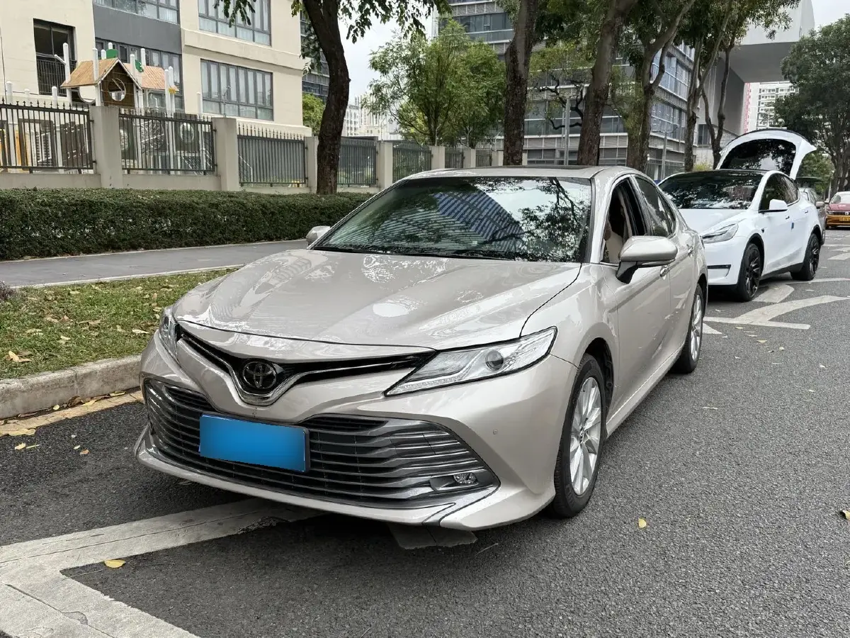 2019 Toyota Camry 2.0L 178HP L4 CVT