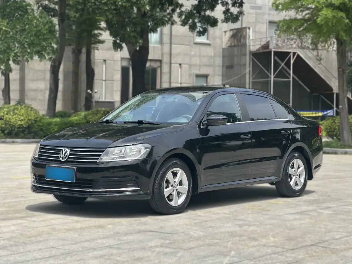 2015 Volkswagen Lavida 1.6L 110HP L4 5MT