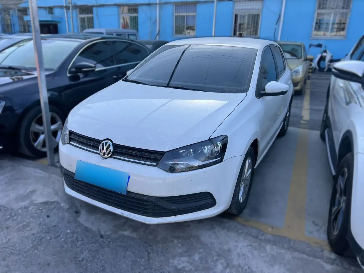 2016 Volkswagen Polo 1.4L 90HP L4 6AT