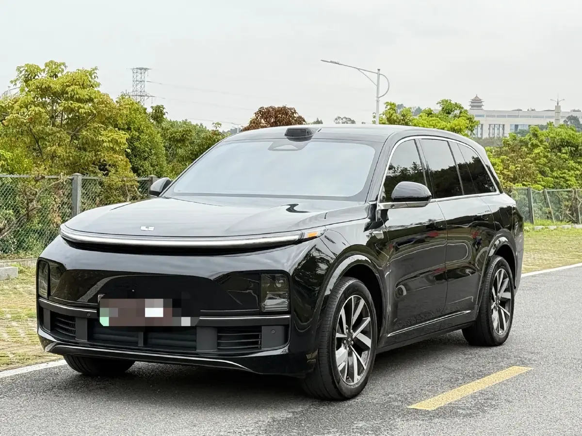 2023 Li L8 Range Extended 154HP REEV 40.9KWH