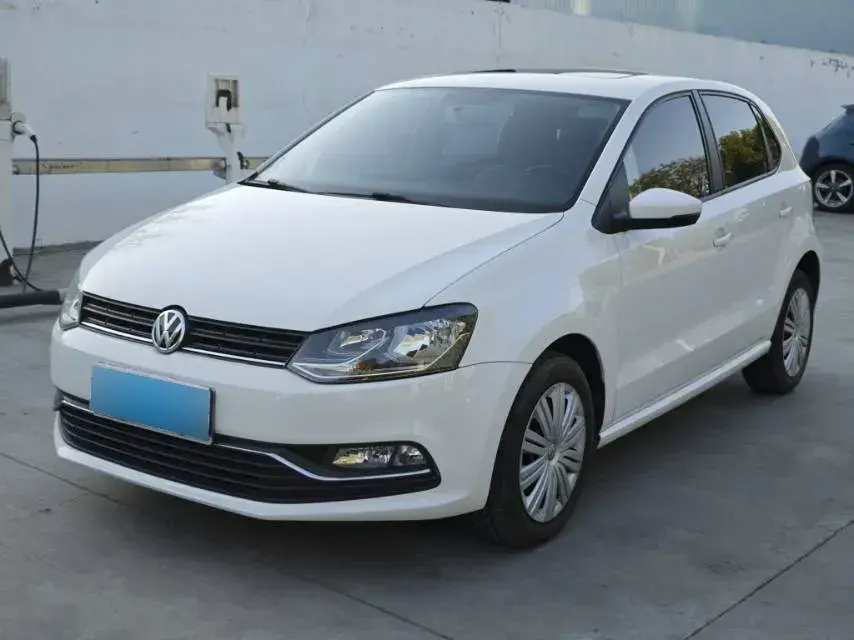 2016 Volkswagen Polo 1.6L 110HP L4 5MT