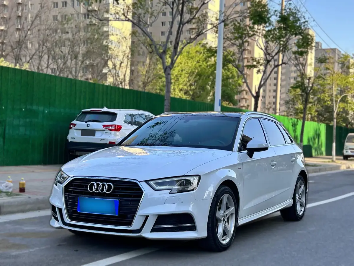 2025 Audi A3 1.5T 160HP L4 7DCT