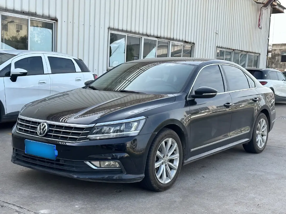 2017 Volkswagen Passat 1.8T 180HP L4 7DCT