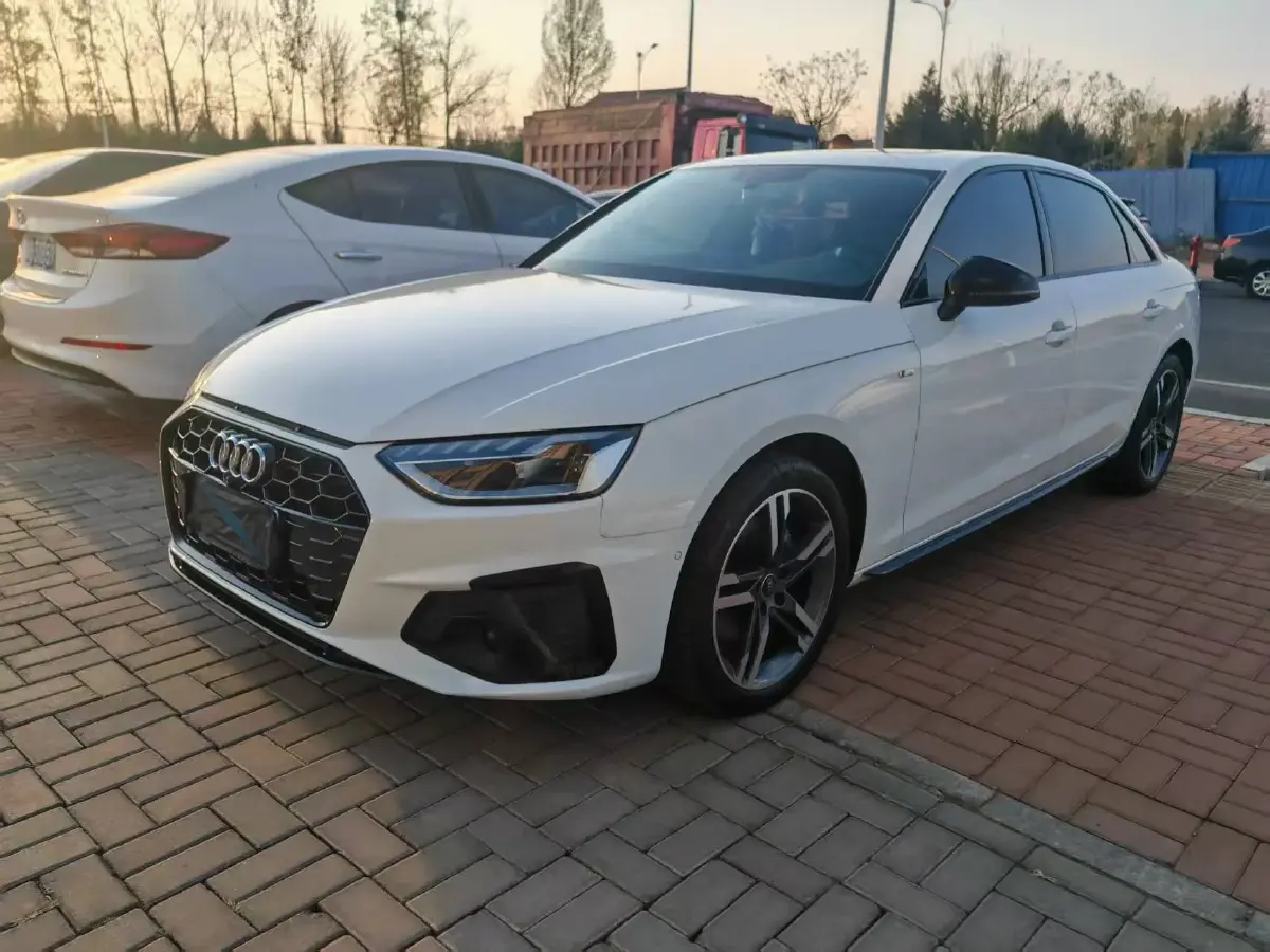2020 Audi A4L 2.0T 190HP L4 7DCT