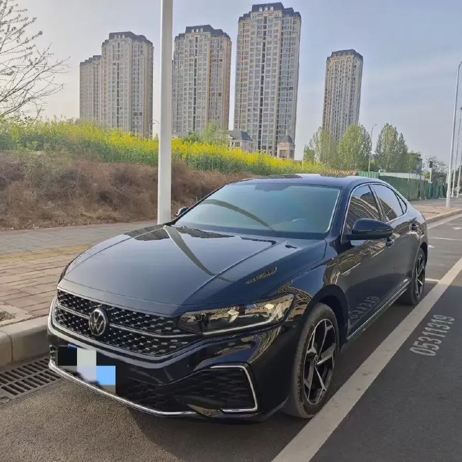 2024 Volkswagen Passat 2.0T 186HP L4 7DCT