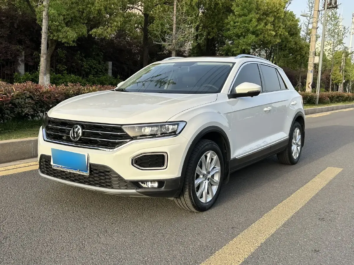 2020 Volkswagen T-Roc 1.4T 131HP L4 7DCT 2020 Volkswagen T-Roc 1.4T 131HP L4 7DCT