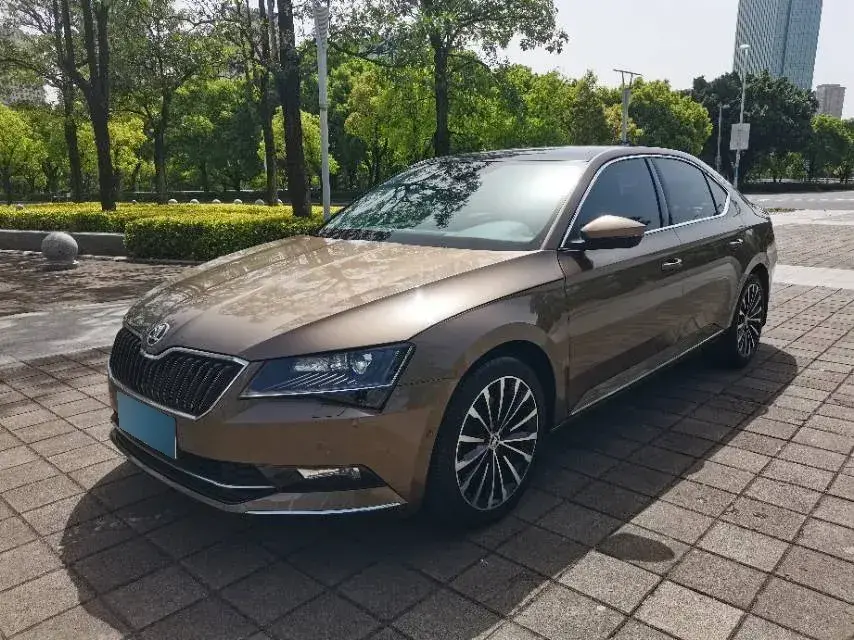2016 Skoda Superb 1.8T 180HP L4 7DCT
