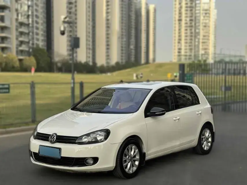 2012 Volkswagen Golf 1.4T 131HP L4 5MT