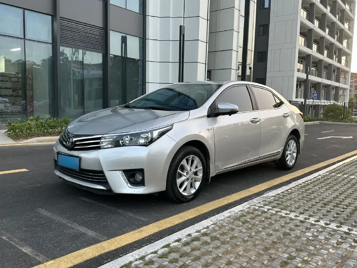 2014 Toyota Corolla 1.6L 122HP L4 CVT